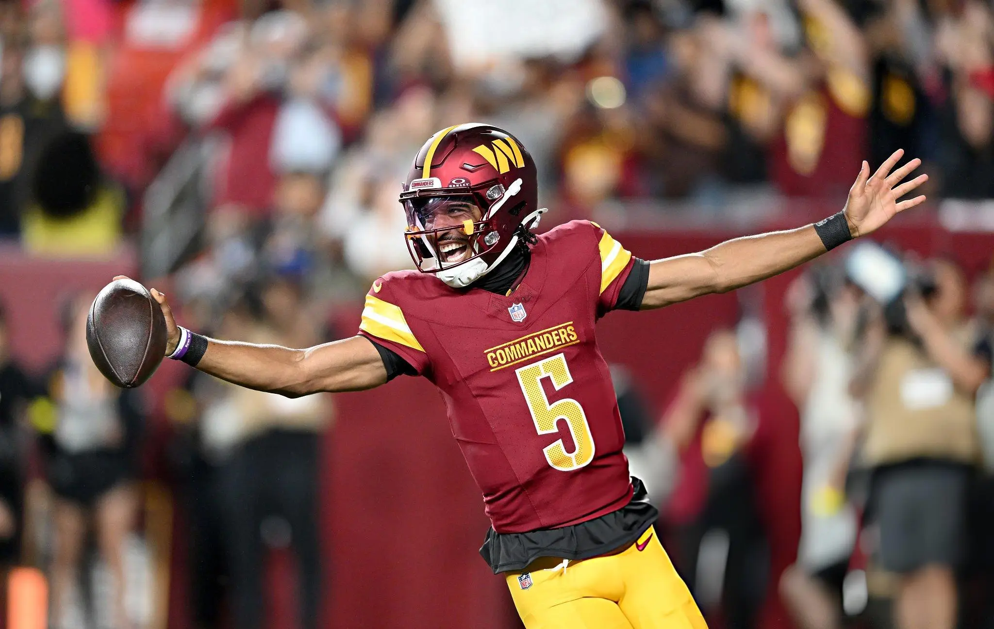 Jayden Daniels celebrating a touchdown