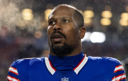 NFL world reacts to Von Miller signing with the Dallas Cowboys