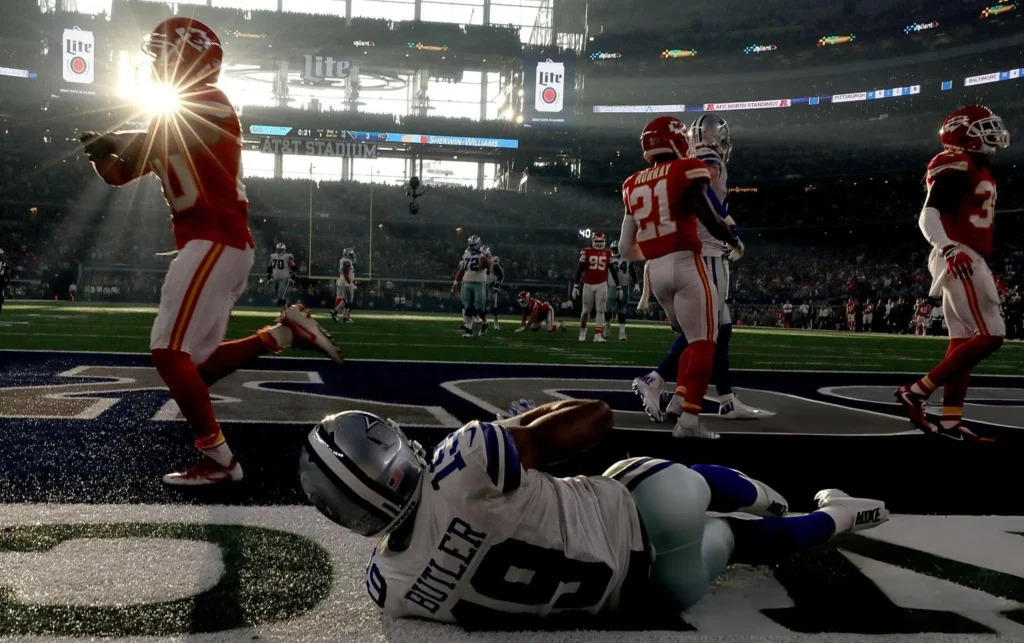 Sunlight issues at AT&T stadium