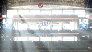 Sunliight issues at AT&T stadium