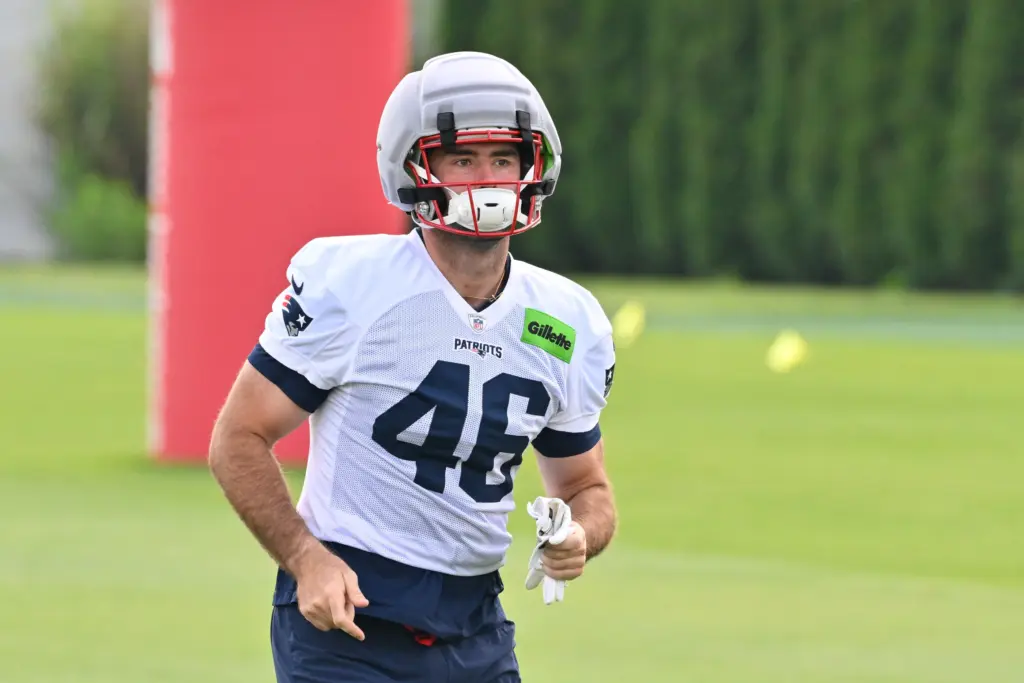 Dallas Cowboys tight end tight end Mitch Van Vooren
