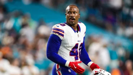 Von Miller signed with Dallas Cowboys